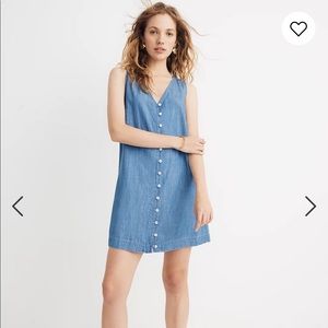 Madewell Denim Button-Front Sleeveless Easy Dress in Haslett Wash